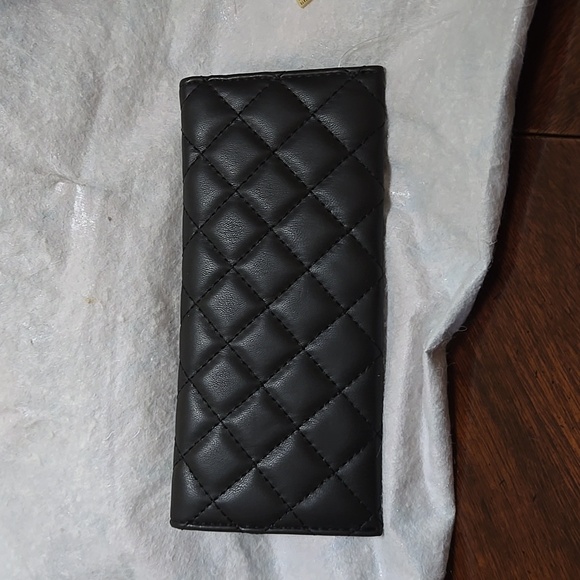 BLACK DIAMOND QUILTING COVER WALLET/CREDIT CARD WALLET VEGA LEATHER - Picture 2 of 9